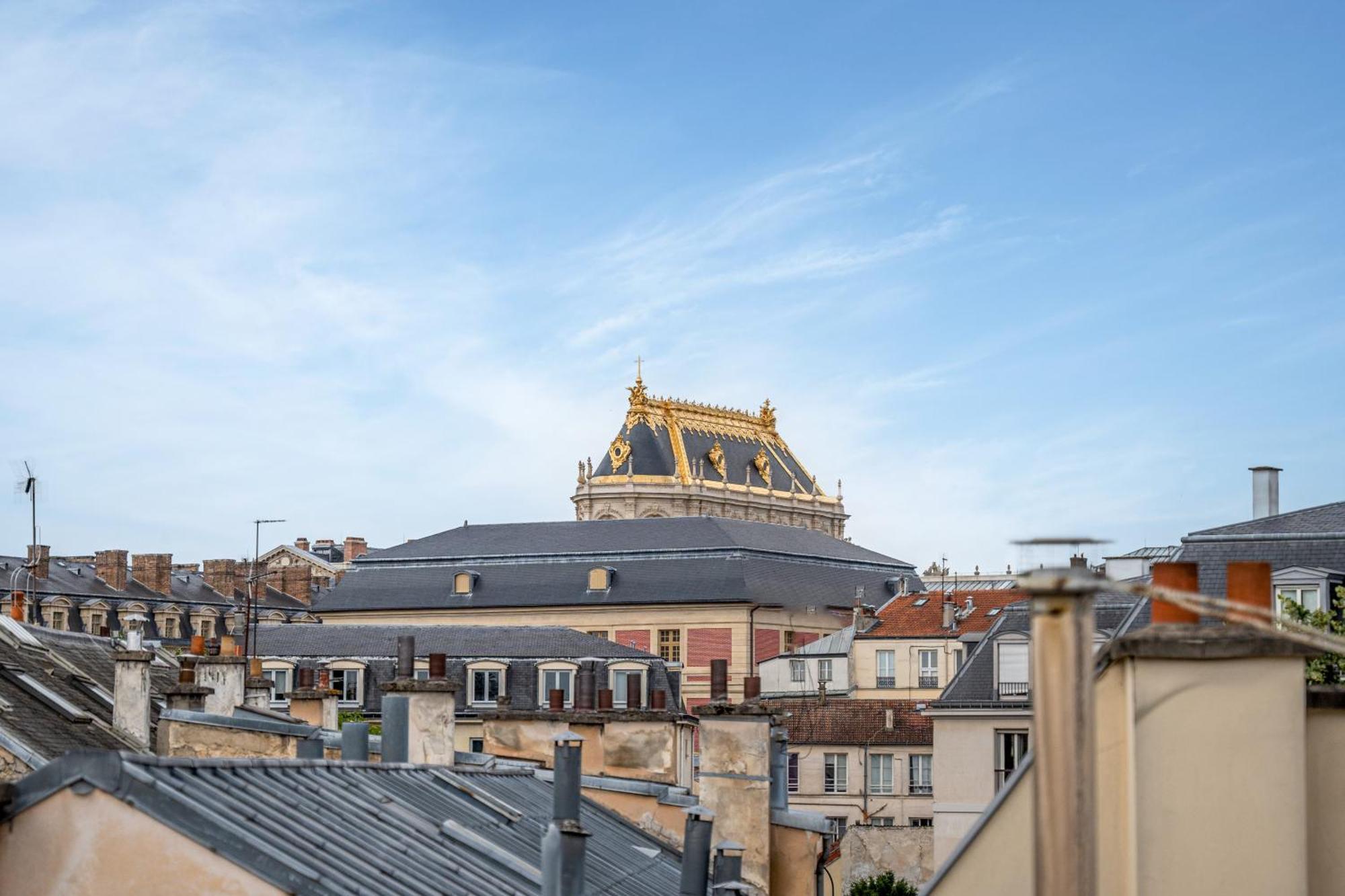 Le Versailles Soleil Classe 3 Etoiles Charme & Vue Chapelle Royale Экстерьер фото